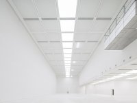 当代艺术馆室内空间展览展示效果-1563-09